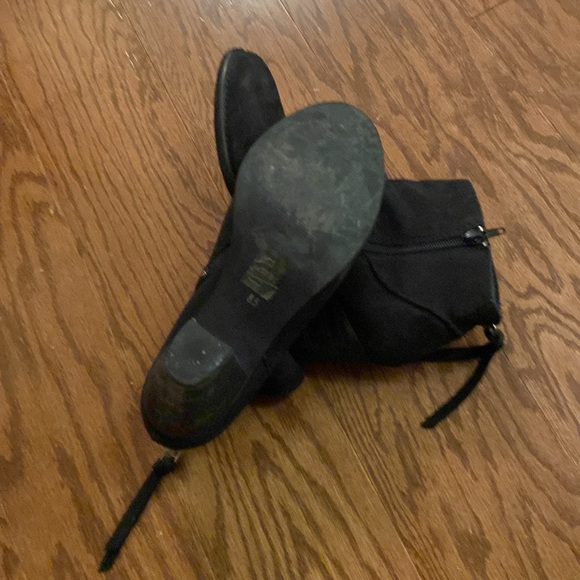 Steven by Steve Madden Like New Leather Upper high heel boots,size 8.5,faux zip - Picture 4 of 5